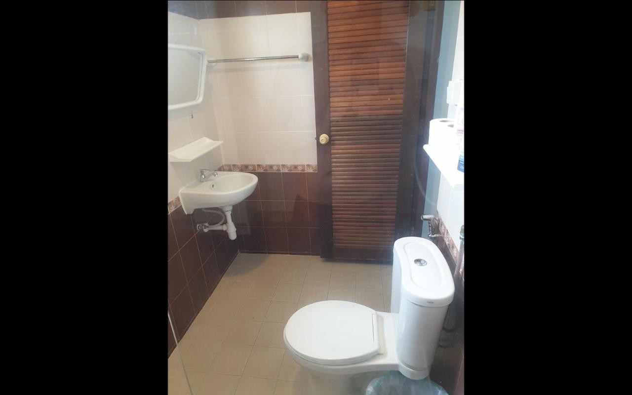 P & T Hostel Bangrak Plajı Dış mekan fotoğraf