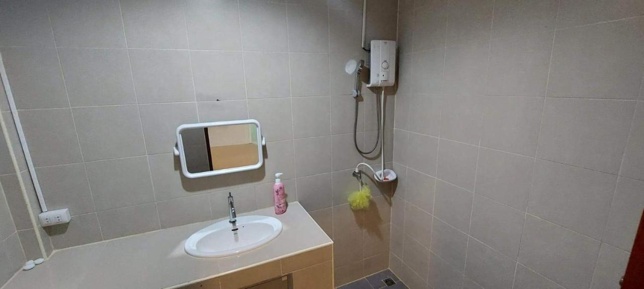 P & T Hostel Bangrak Plajı Dış mekan fotoğraf