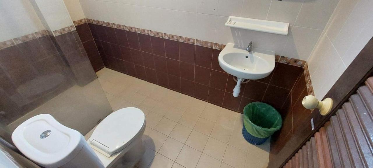 P & T Hostel Bangrak Plajı Dış mekan fotoğraf