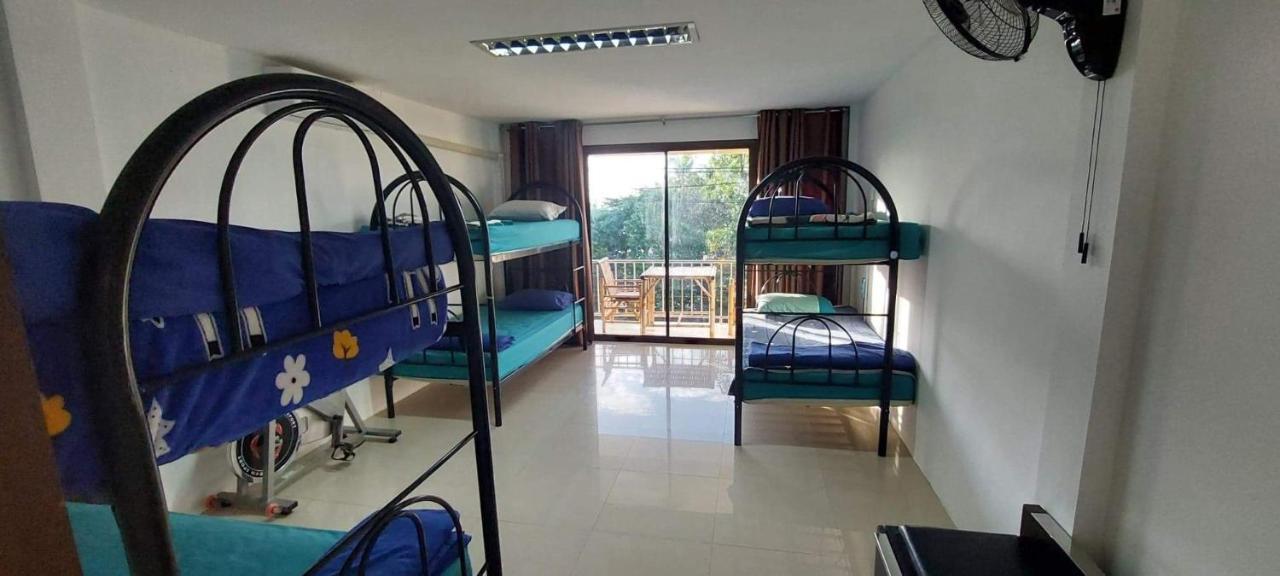 P & T Hostel Bangrak Plajı Dış mekan fotoğraf