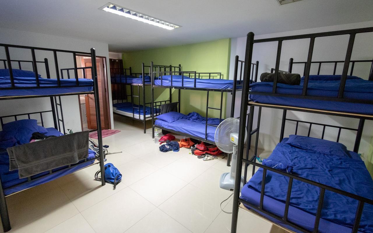 P & T Hostel Bangrak Plajı Dış mekan fotoğraf