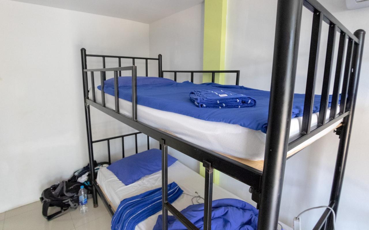 P & T Hostel Bangrak Plajı Dış mekan fotoğraf